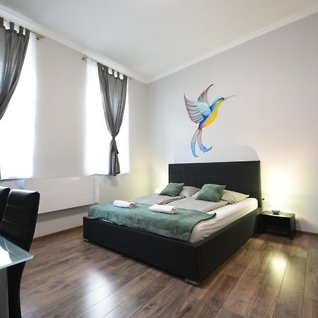 Kolibri Apartman - Makó Esterno foto