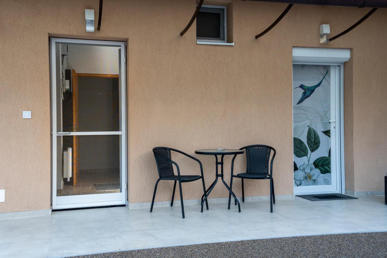 Kolibri Apartman - Makó Esterno foto